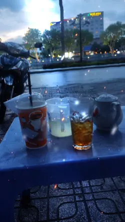Mẫu ảnh nhạc cuốn 