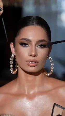 MAKEUP HAIR