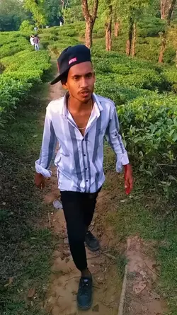 প্রকৃতির মাঝে নিজেকে