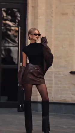 Eight Fashion Clips
