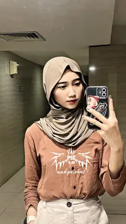 VERSI NO MIROR