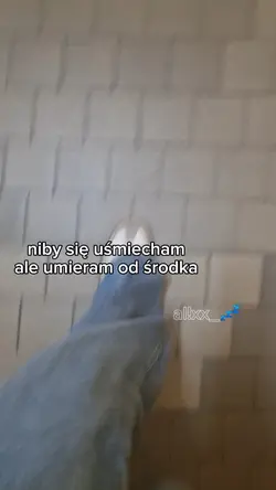 niby się uśmiecham..