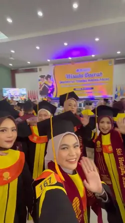 Transisi wisuda