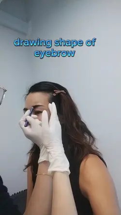eyebrow 
