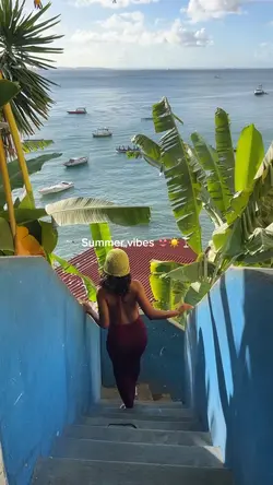 Summer vibes 🤍🍸