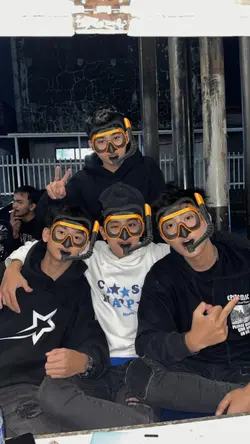 kacamata renang 