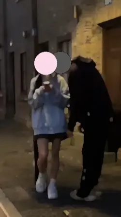 顔ハメ