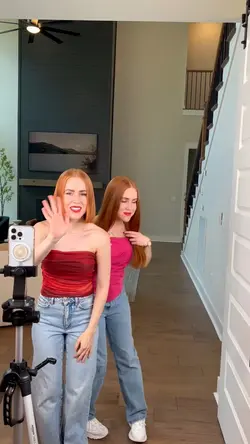 2 clips transition