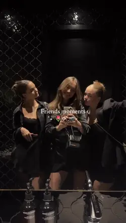 Friends moments 