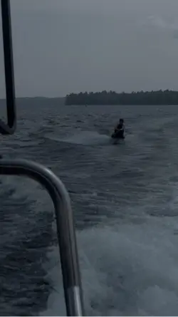 Knee boarding