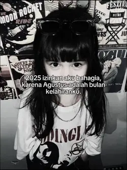 Agustus adlh bulan