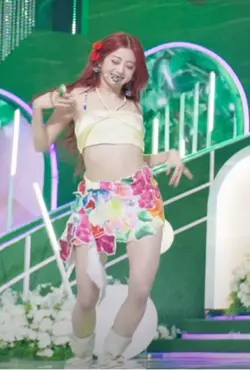 Yunjin-LE SSERAFIM