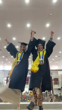 Transisi wisuda