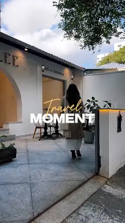 Travel Moment