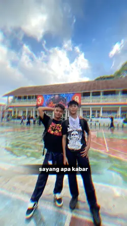 JJ 1 FOTO X LIRIK 