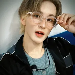 handsome nyeee