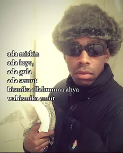 ada miskin ada kaya.