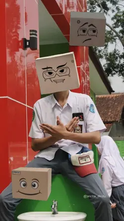 trend kepala kardus 