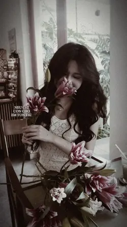 1 ảnh + Màu Lyrics 