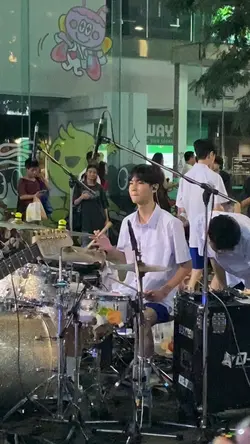 มือกลองคนโปรด