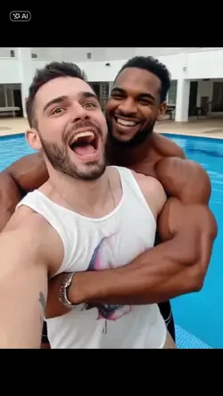 Abraço por trás 