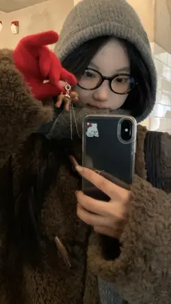 Thiệp hồng sai tên