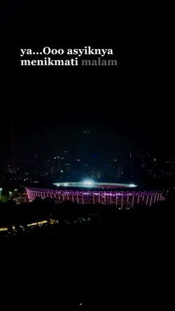 Asik Menikmati Malam