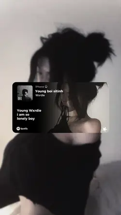 Young boi sitinh