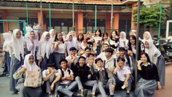 Versi 16:9