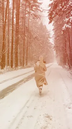 slowmo snow
