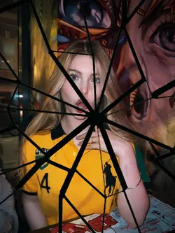 Shattered glass 