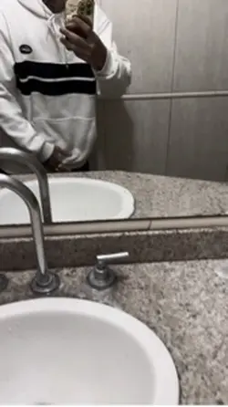 Qualquer coisa por e