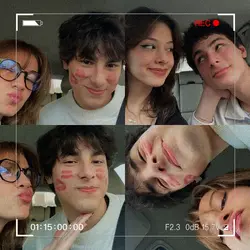Couple 4pics