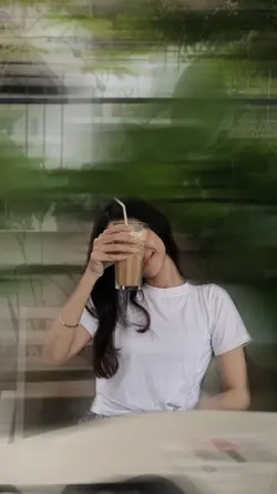 EFEK BLUR ESTETIK