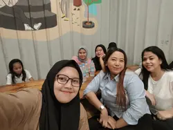 melly saat remaja