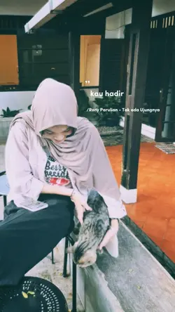 kau hadir dibalik