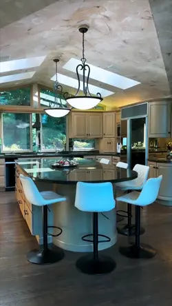 HOUSE TOUR