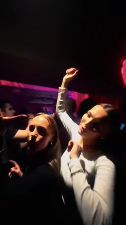 PARTY NIGHT