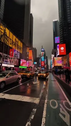 City vlog aesthetic