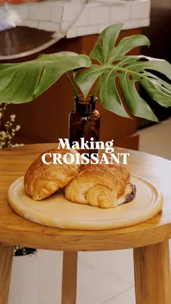 Making croissant