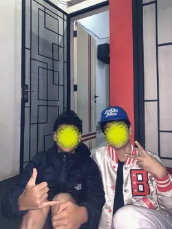 stiker tinggal geser