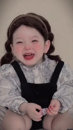 2 Ảnh Em Bé cute 