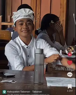 Pedd musim layangan🪁