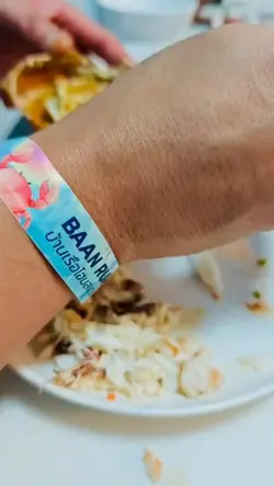 Eat crab 