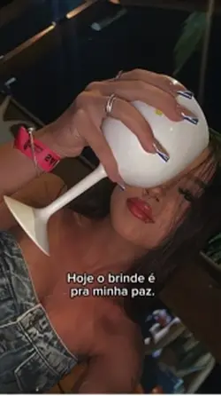 Um brinde a paz 🥂