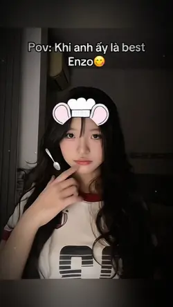 Khi anh ấy là