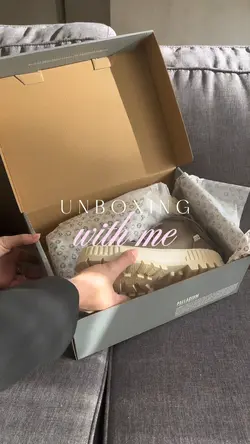 Modèle UGC Unboxing