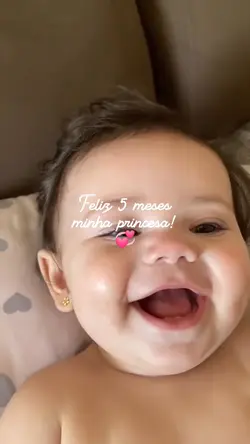 Feliz 5 meses filha