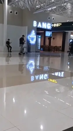PRANK DI BANDARA 