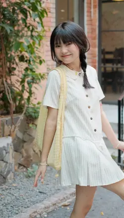2 pics TV31203092151
